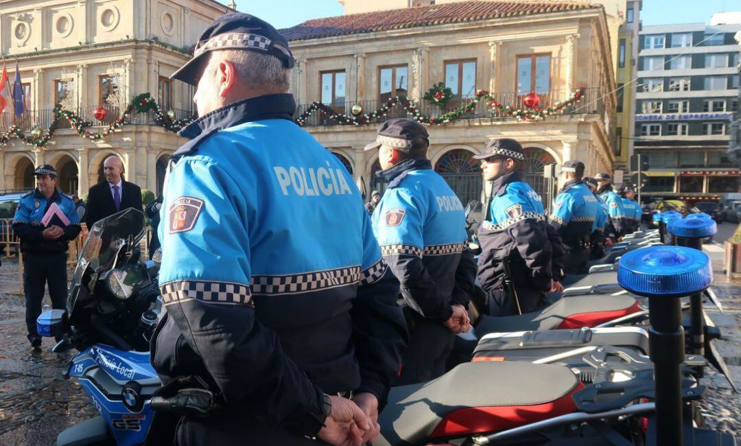 Agentes de la policía local de León