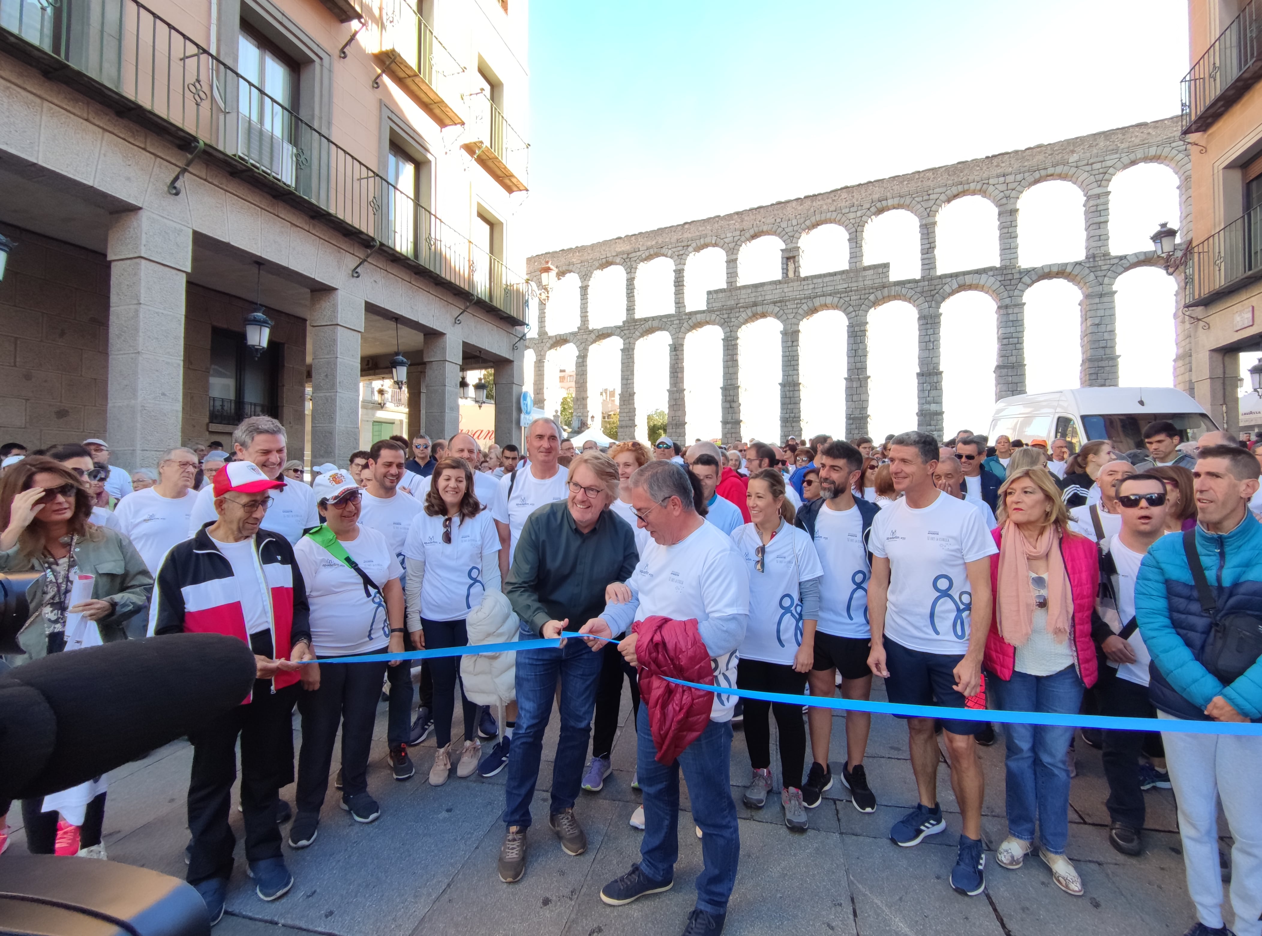 Salida de la 40 edición de la Marcha APADEFIM en Segovia