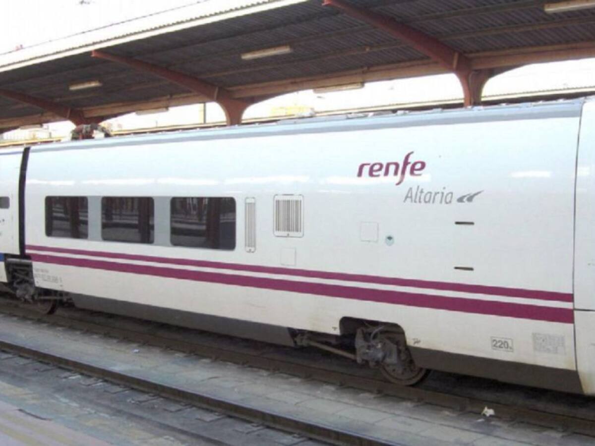 Landaluce denuncia "la enésima avería del tren Algeciras-Madrid"