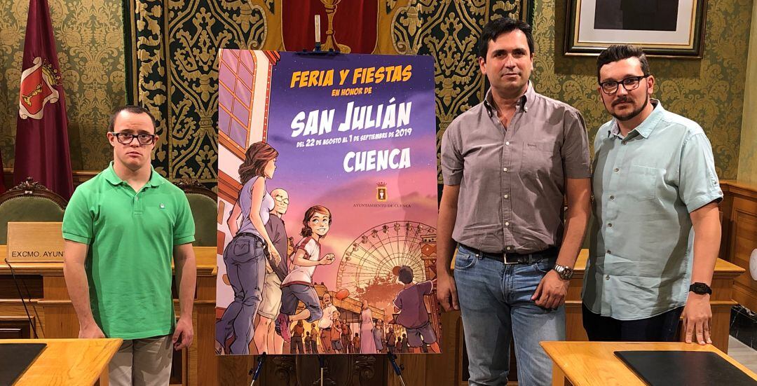 Carlos Martínez (pregonero), Mateo Guerrero (cartelista) y Adrián Martínez, concejal de Festejos.