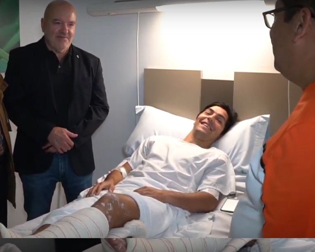 Miguel Concepción visitó este domingo a Borja Lasso, lesionado de gravedad.