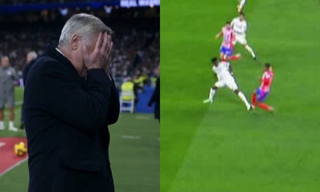 Carlo Ancelotti, con las manos en la cara, durante el Real Madrid-Atlético de Madrid