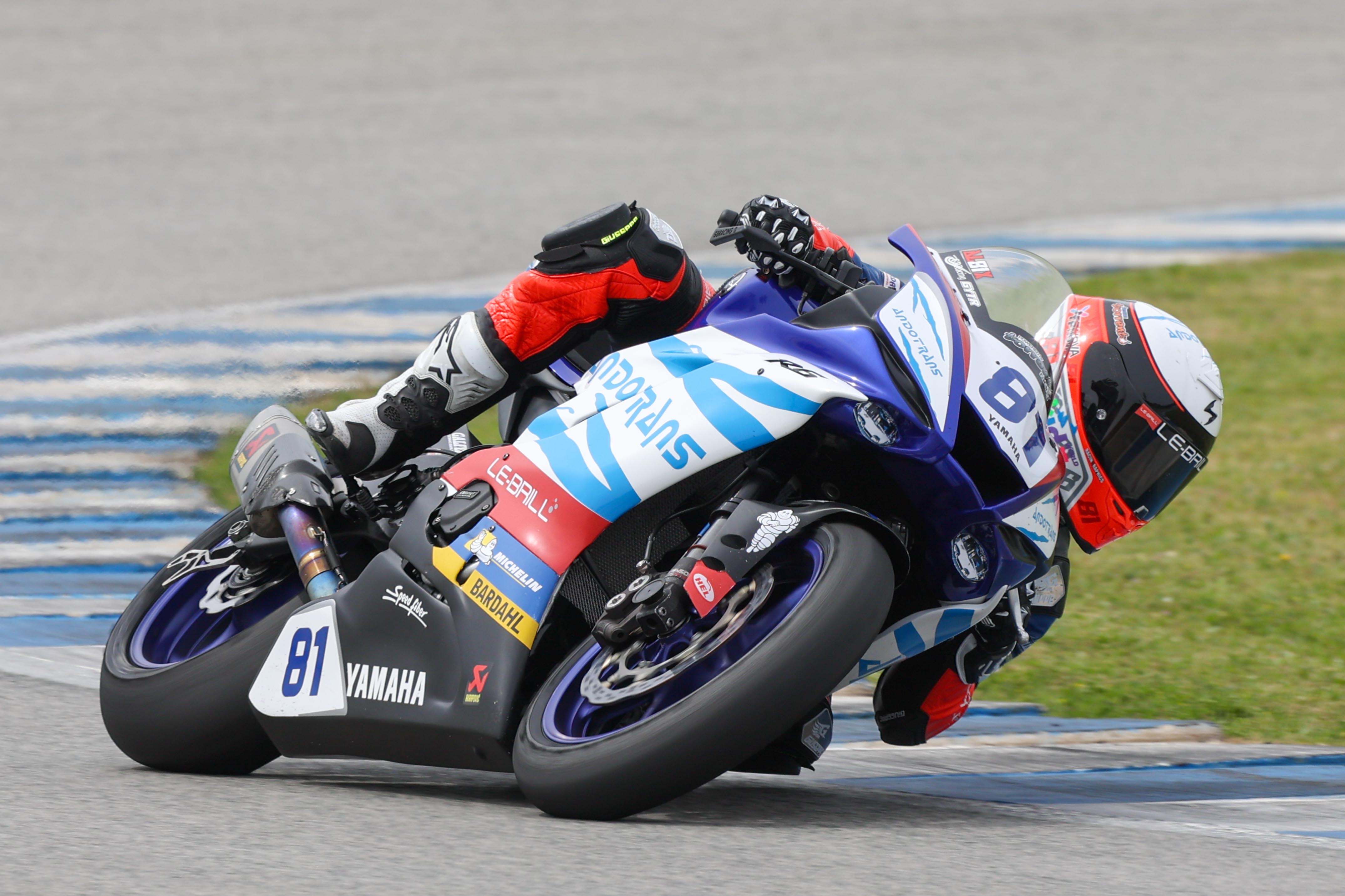 Entrenamientos en el Circuito de Jerez de Superbike