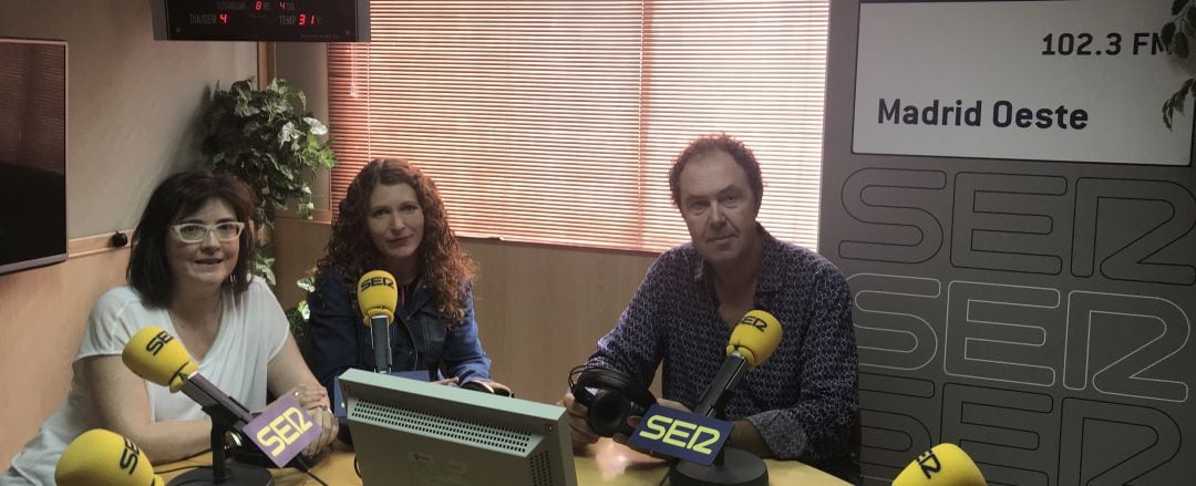 Carmen García, directora IES Juan Gris; Nieves García, antigua alumna; y Pepe Arqués, profesor de Matemáticas