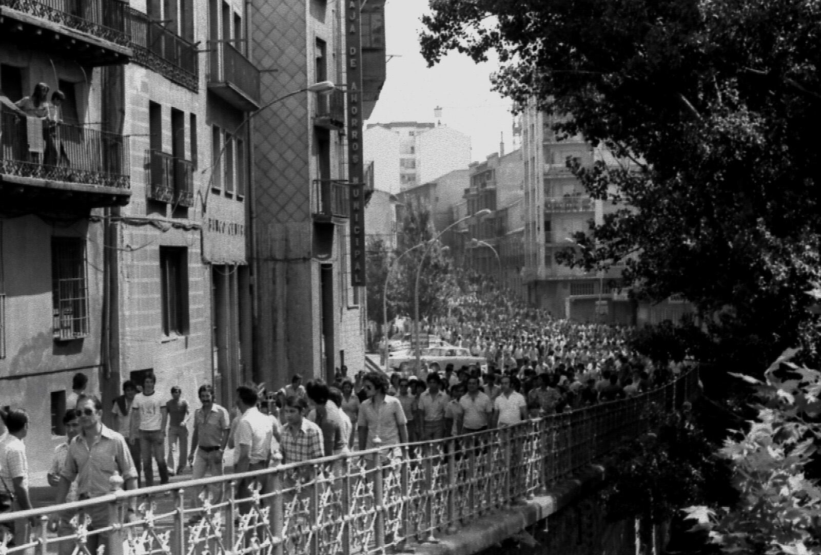La manifestación, por la calle Posta