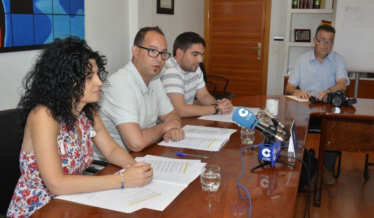 El alcalde pide que la oposición se abstenga al menos para facilitar la aprobación de presupuestos