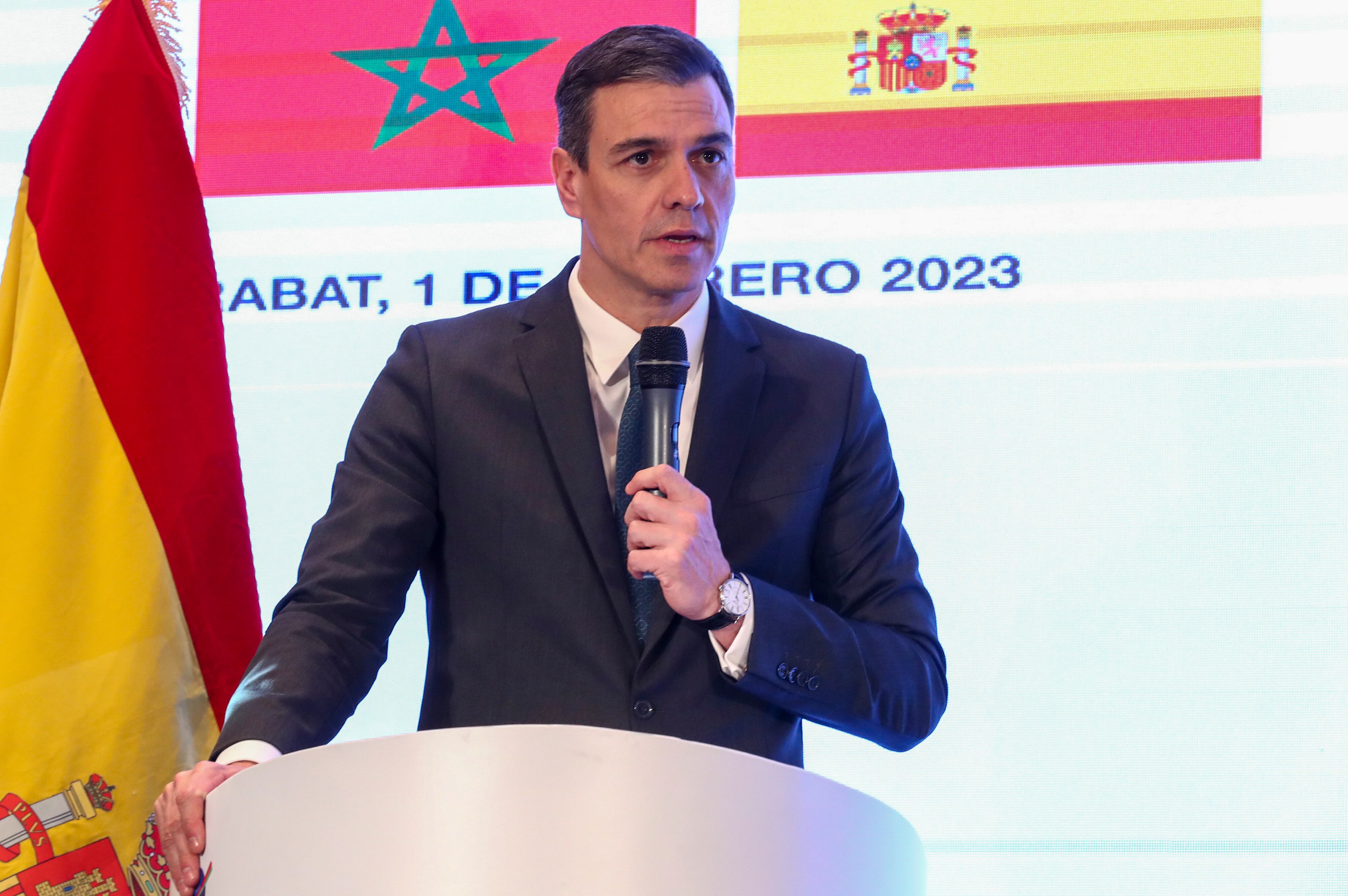 GRAF6967. RABAT, 01/02/2023.- El presidente del Gobierno, Pedro Sánchez, durante su intervención en el foro empresarial celebrado en la capital marroquí que da el pistoletazo de salida a la cumbre hispano-marroquí. EFE/Pool Moncloa/Fernando Calvo