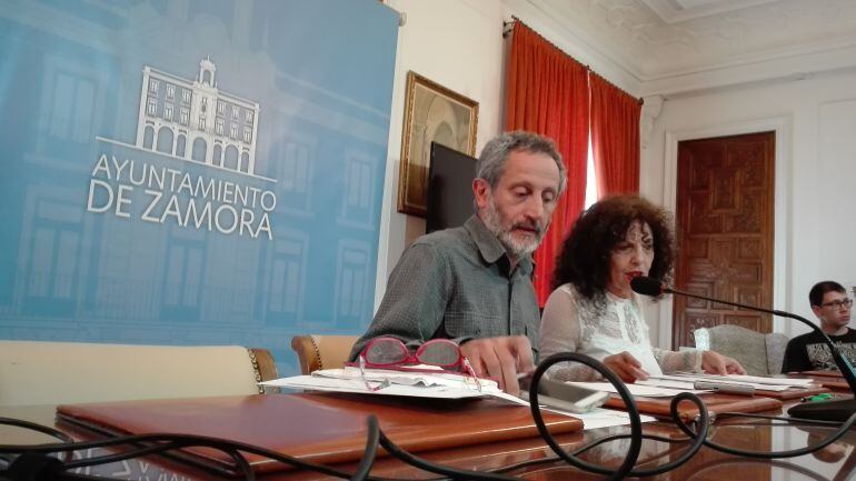 Los concejales del Equipo de Gobierno del Ayuntamiento de Zamora Romualdo Fernández y Laura Rivera