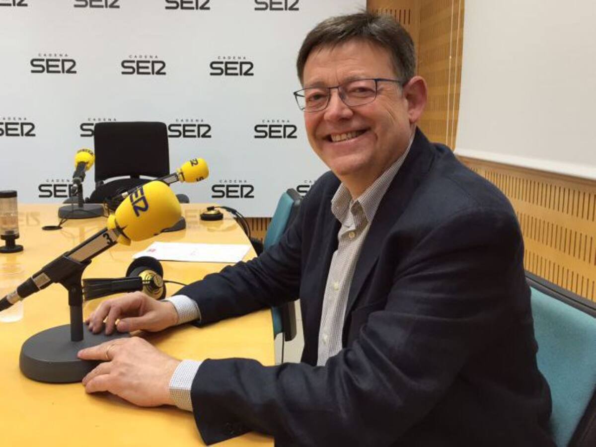 El Presidente de la Generalitat asiste a la Recepción en el Casino por las Fiestas Mayores