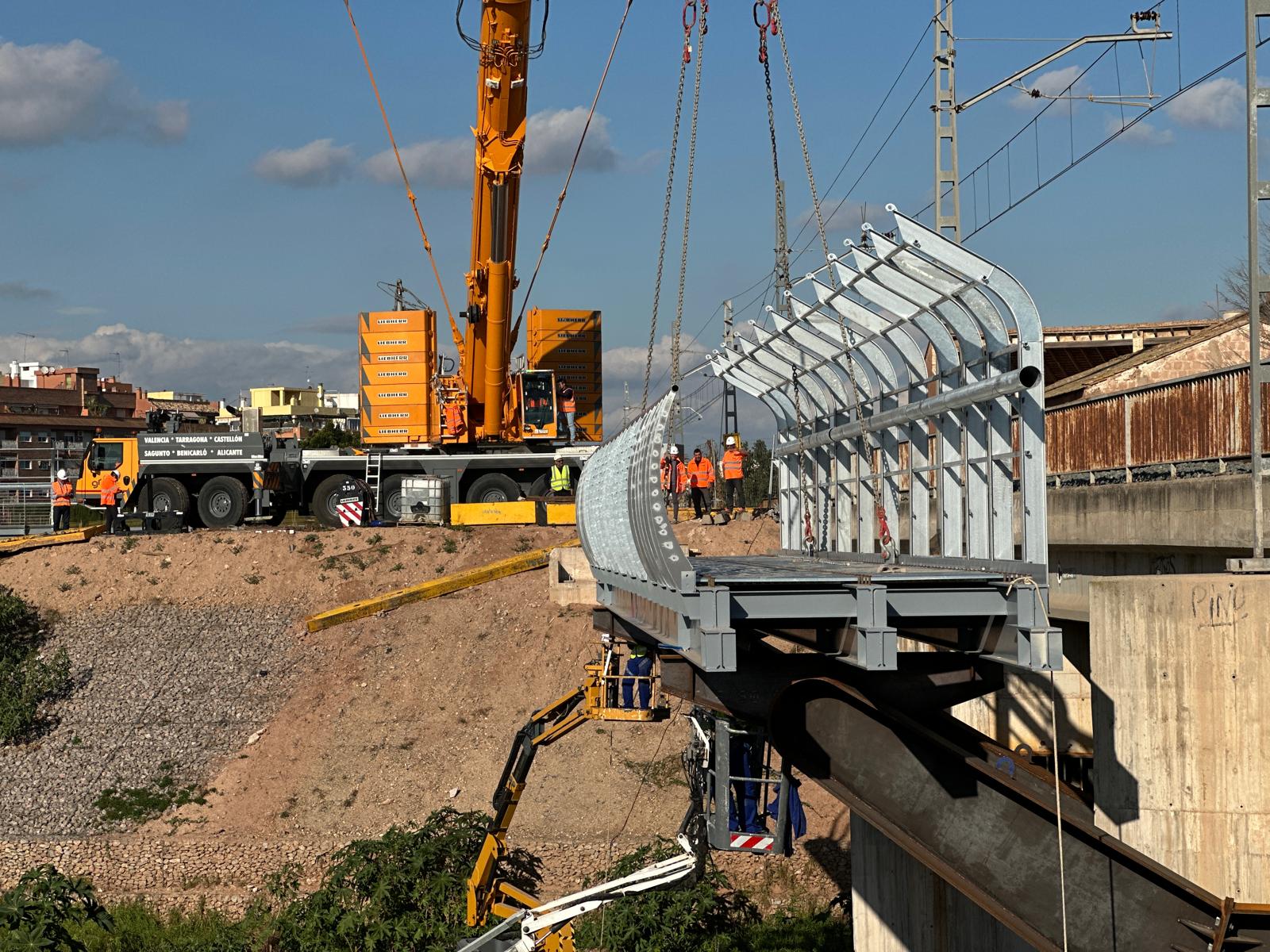 La Generalitat instala estos una pasarela sobre el Carraixet para garantizar la seguridad de más de 40.000 vecinos de l’Horta Nord