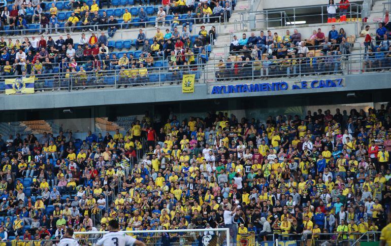 La afición pendiente del partido ante el Racing de Ferrol 