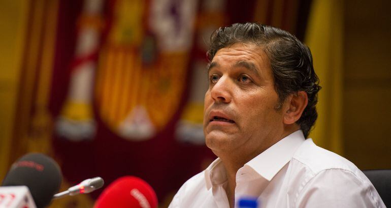 COLLADO VILLALBA, SPAIN - NOVEMBER 03:  Agustin Juarez, mayor of the town of Collado Villaba just outside of Madrid gives a press conference to announce his resignation on November 3, 2014 in Collado Villalba, Spain. Juarez was arrested last week and later posted bail during an ongoing police investigation called &#039;Operation Punica&#039; looking at possible corruption and collusion charges between town halls mayors and businessmen across the country.  (Photo by Denis Doyle/Getty Images)