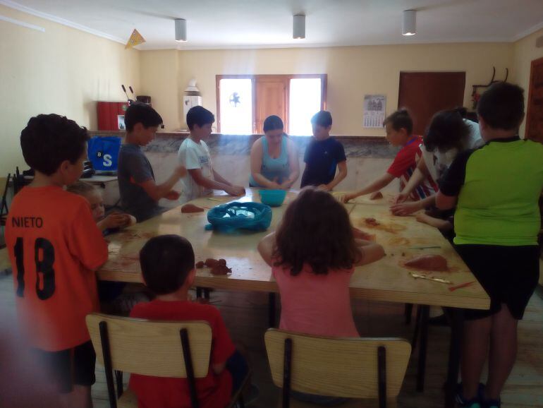 La Diputación organiza &quot;Talleres de modelado&quot; para los niños de 15 municipios de la provincia de Palencia