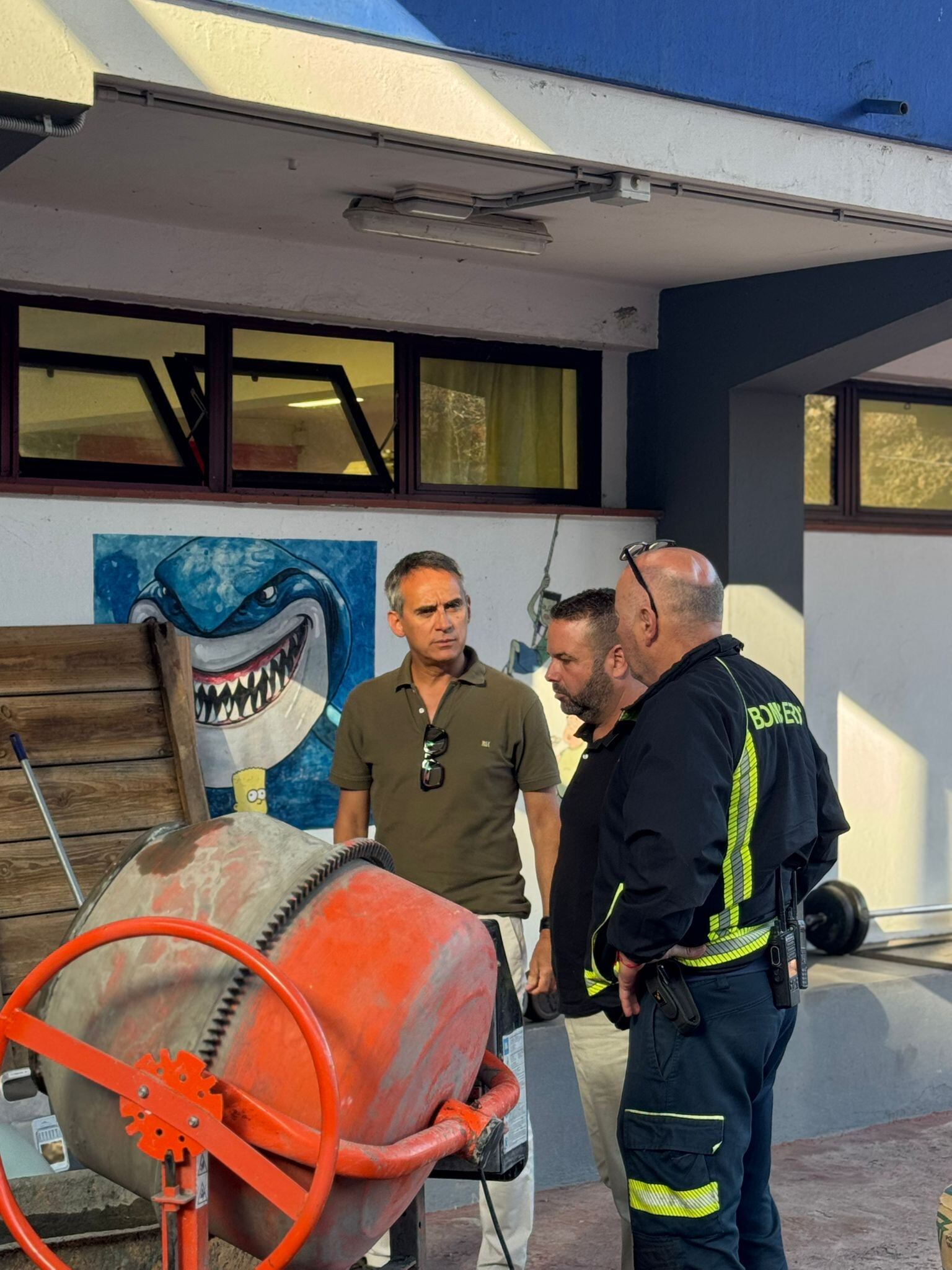 Javier Llamas, alcalde de Los Llanos en el colegio