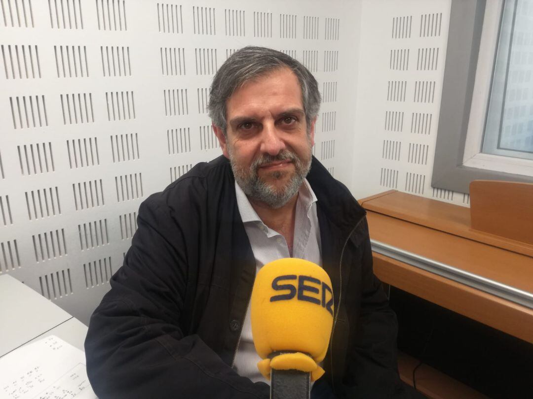 Juan José García del Hoyo presidente del Consejo Económico y Social, y portavoz de la Agrupación de Interés por las Infraestructuras de Huelva