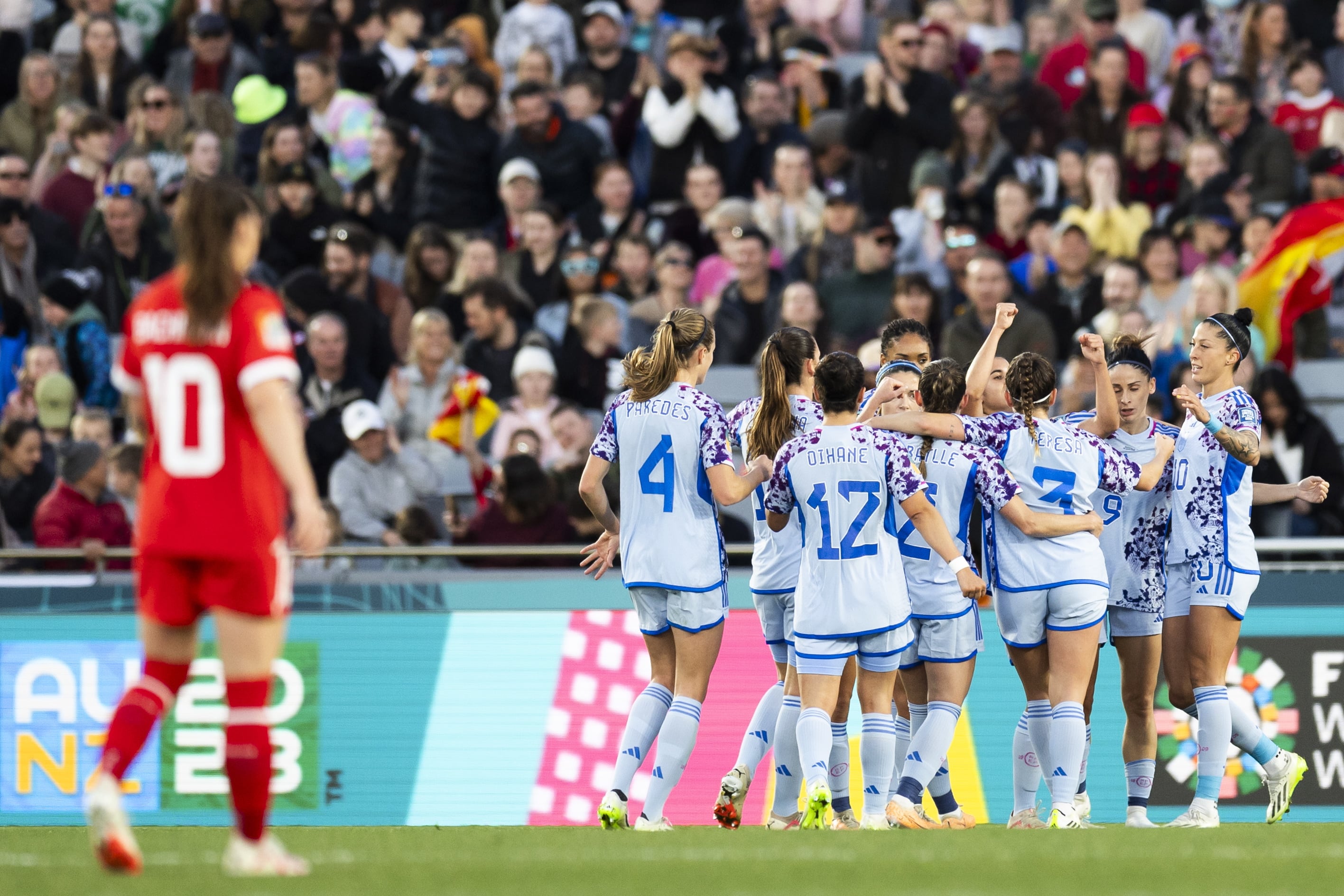 Las jugadoras españolas celebran uno de los goles contra Suiza