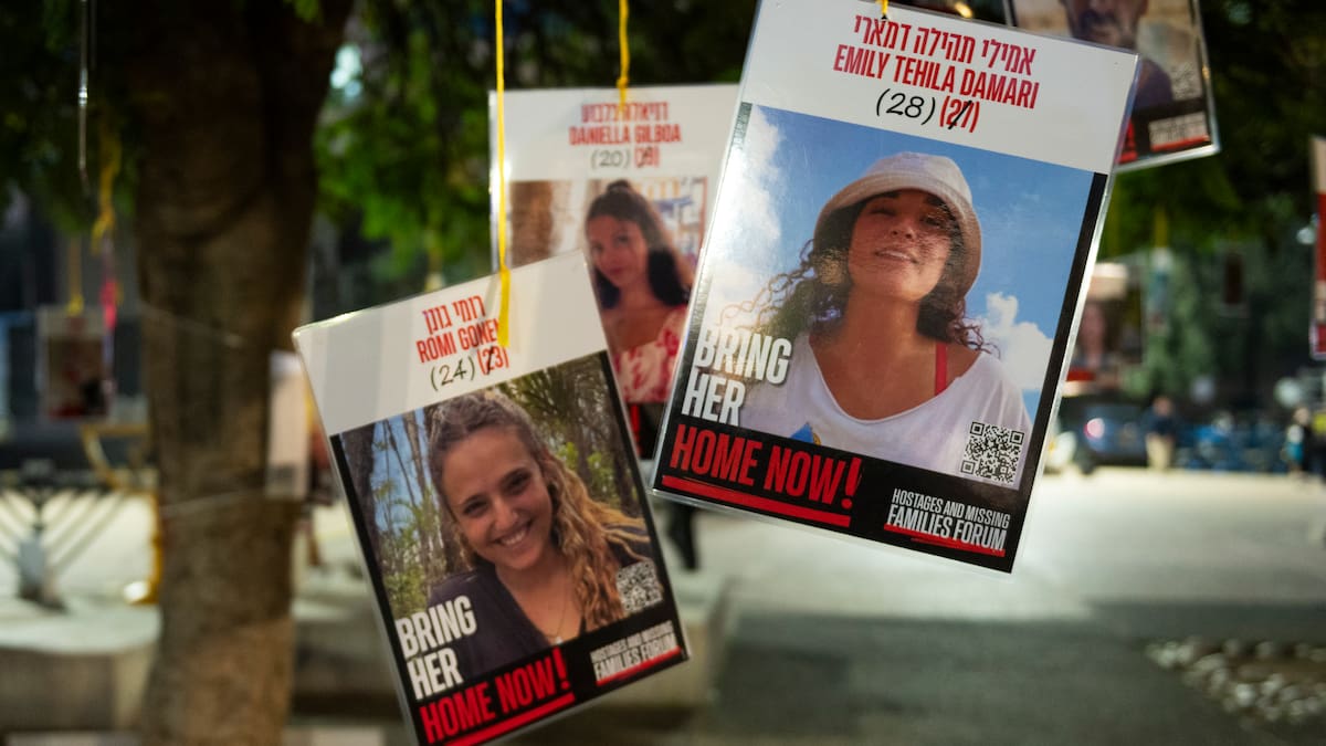 Amiga de Emily, una de las rehenes que serán liberadas hoy: "Soy optimista, pero no puedo confiar en que dure el alto el fuego"