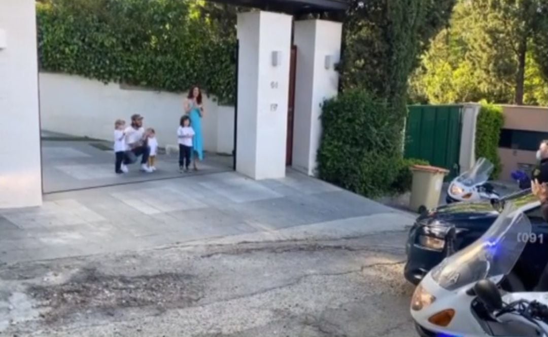 Sergio Ramos y su familia han recibido la visita de la Policía por el cumpleaños de uno de sus hijos.