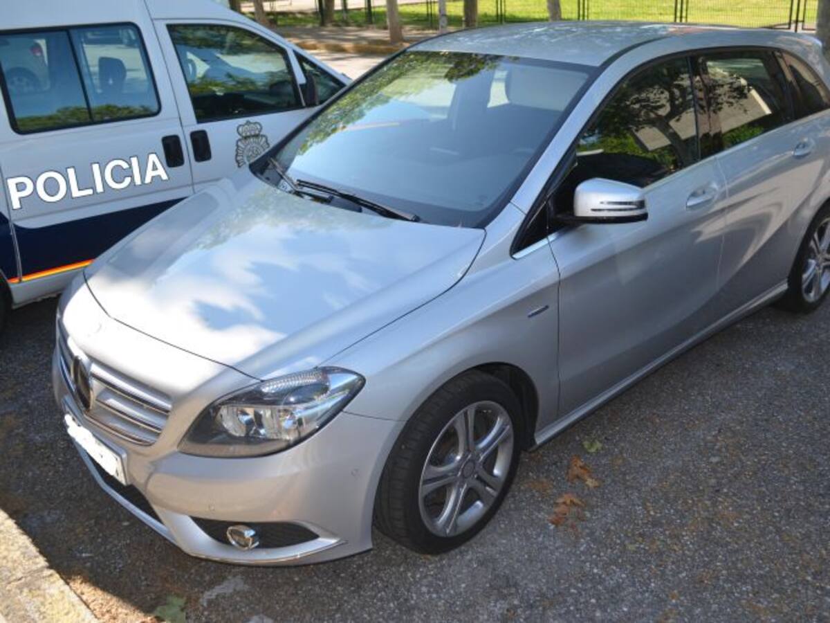Identifican a un ponferradino por estafar a 15 compradores de coches