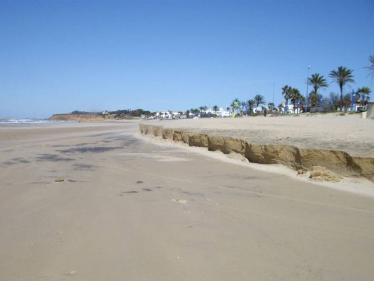 El Gobierno invertirá 422.000 € en playas afectadas por el temporal