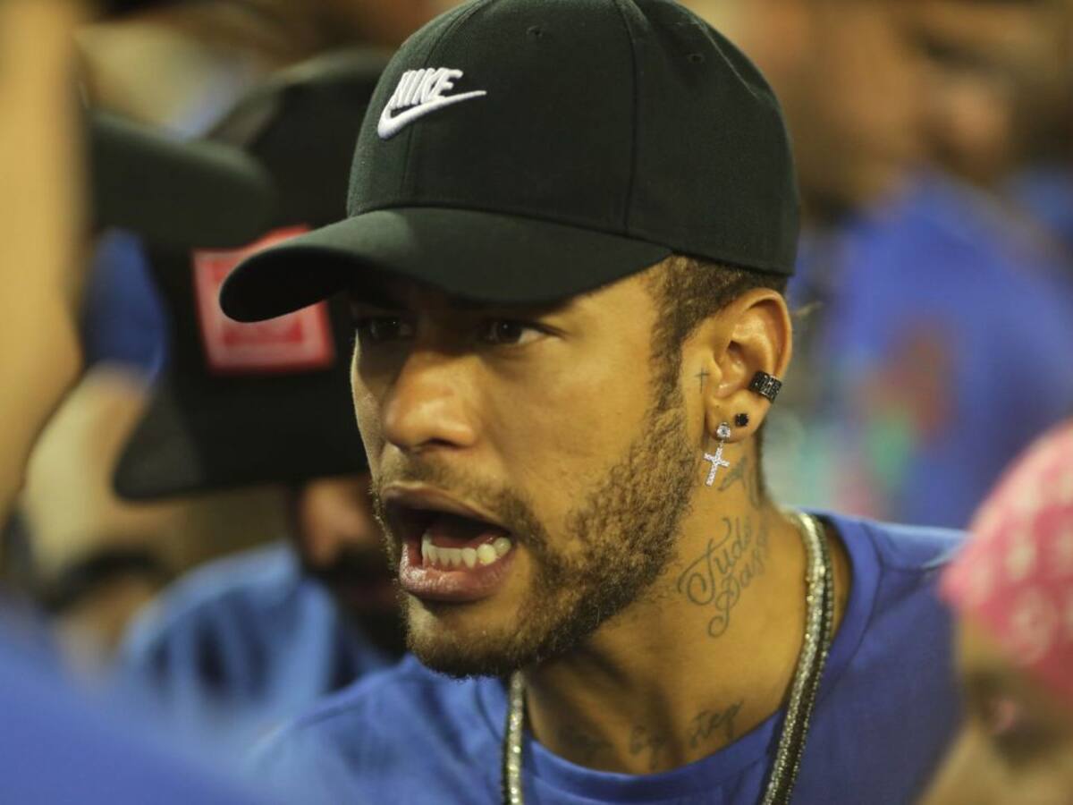 La UEFA expedienta a Neymar