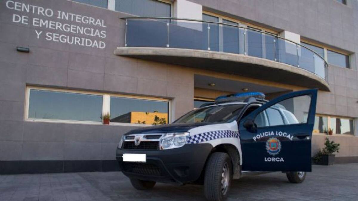Atrapan a un ladrón retenido por la dueña de la vivienda en la que había entrado a robar en Lorca