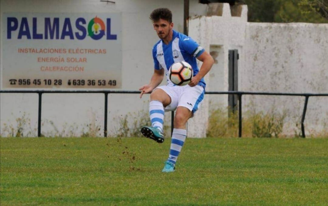 Jesús Vega durante un partido con el Jerez Industrial