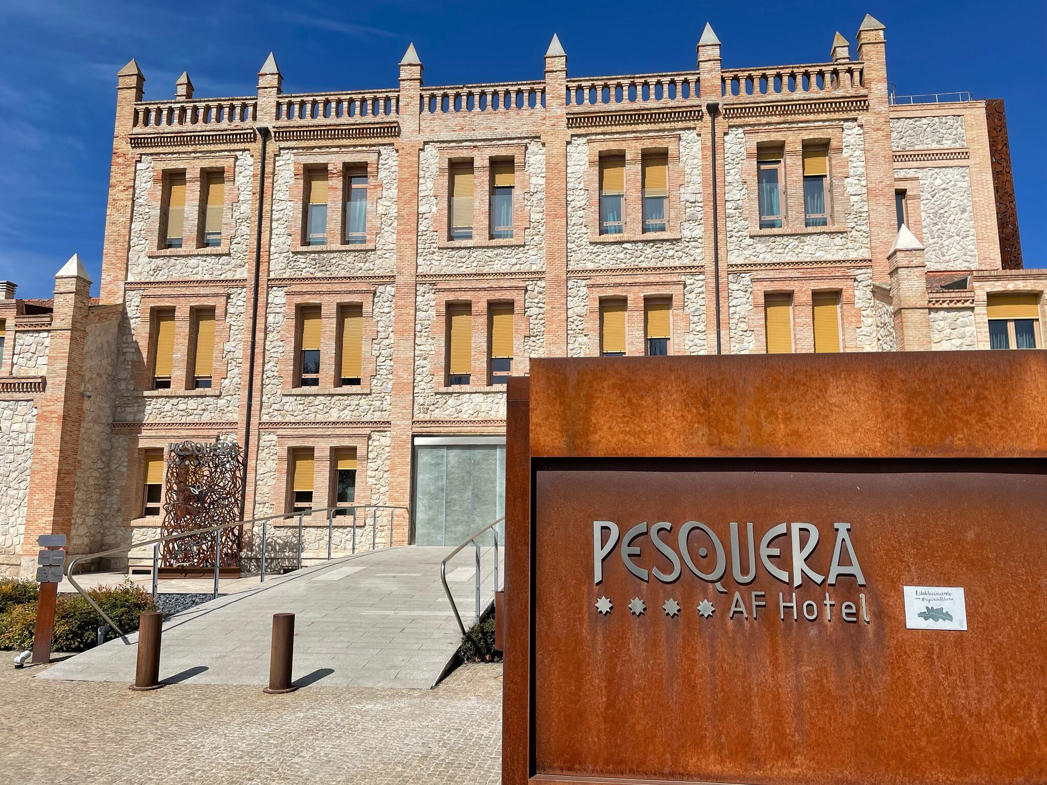 El Hotel - Restaurante AF Pesquera de Peñafiel