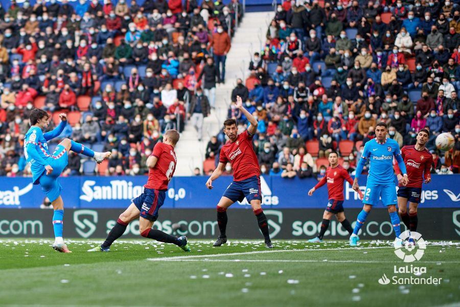 David García pidiendo falta en el momento en el que Joao Félix marca el 0-1