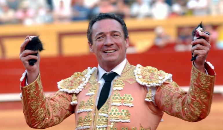 El torero Jose Maria Manzanares    toreando en la Feria de toros en la plaza de Algeciras. 171/ cordon press