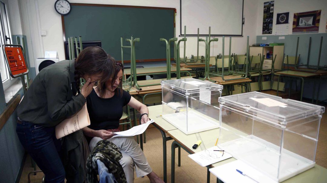 Imagen de un colegio electoral de Cantabria. 