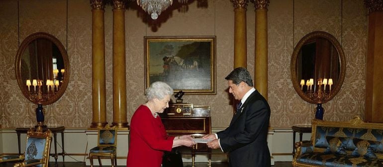 Federico Trillo presentó sus credenciales ante la reina Isabel II en el palacio de Buckingham el 23 de octubre de 2012. 