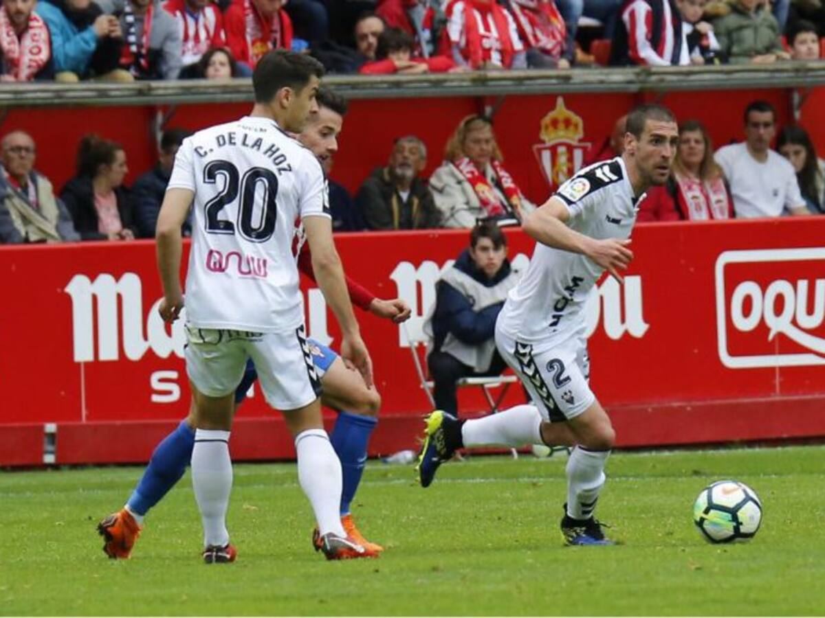 El Albacete muere en la orilla en Gijón