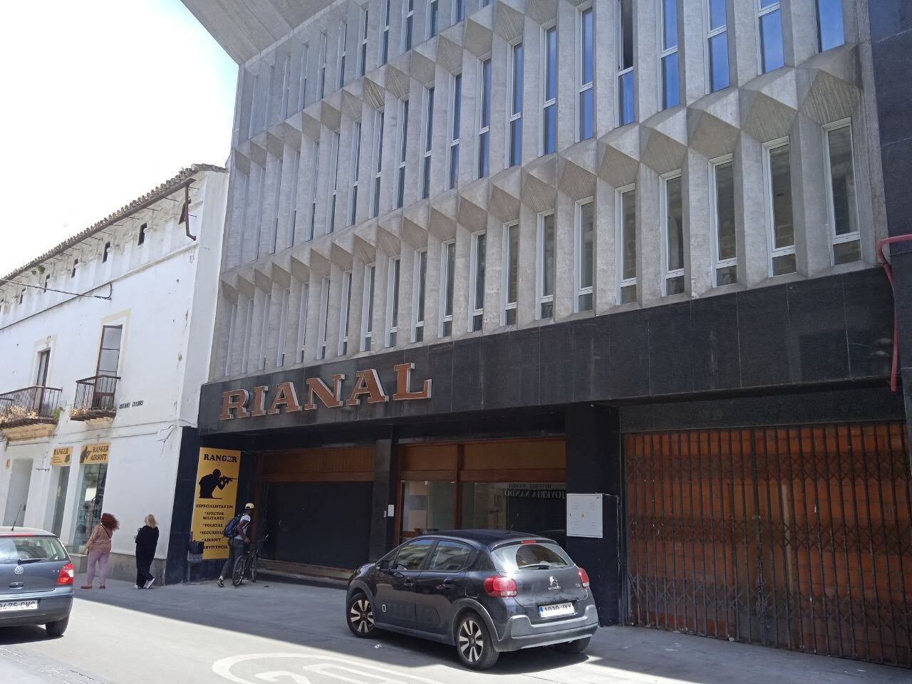 El antiguo edificio de Rianal se ha destinado a apartamentos turísticos