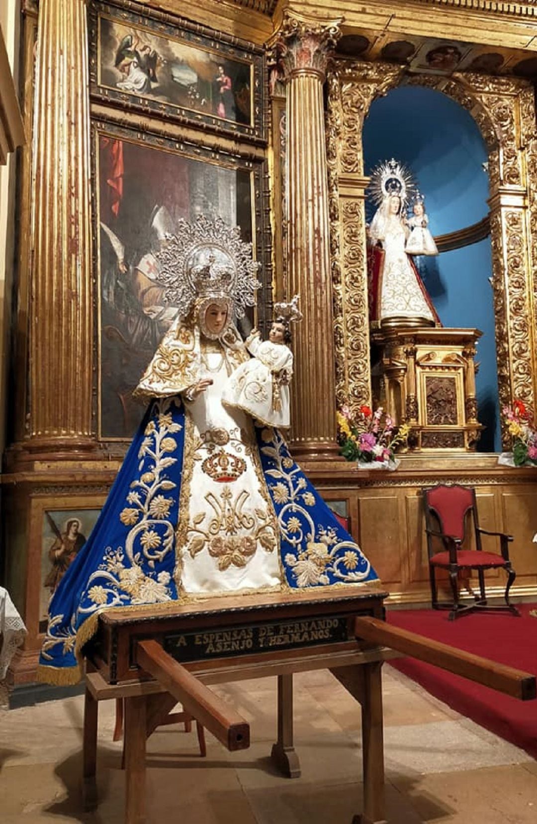 Después de 70 años vuelven a coincidir en la parroquia de Riaza la Virgen del Manto y la Virgen de Hontanares