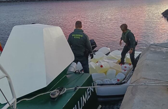 Garrafas intervenidas por la Guardia Civil