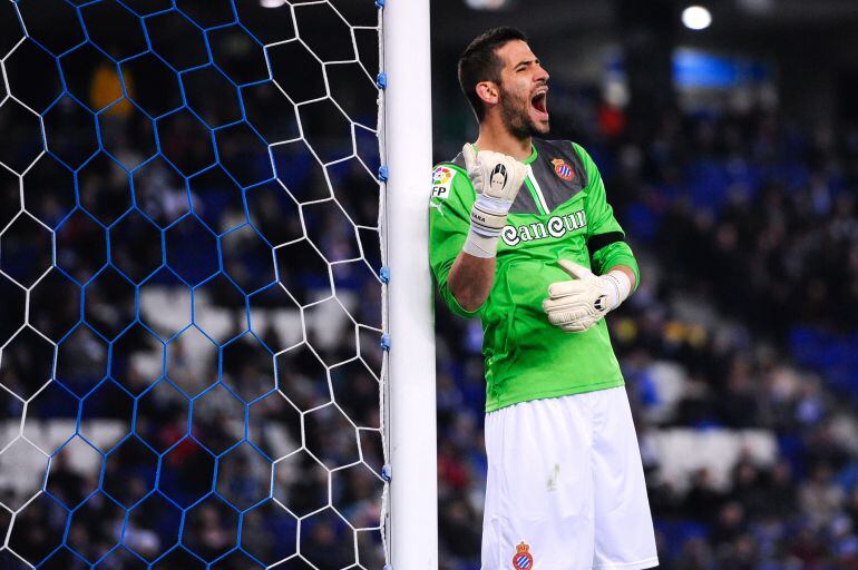 Kiko Casilla grita durante un partido con el Espanyol