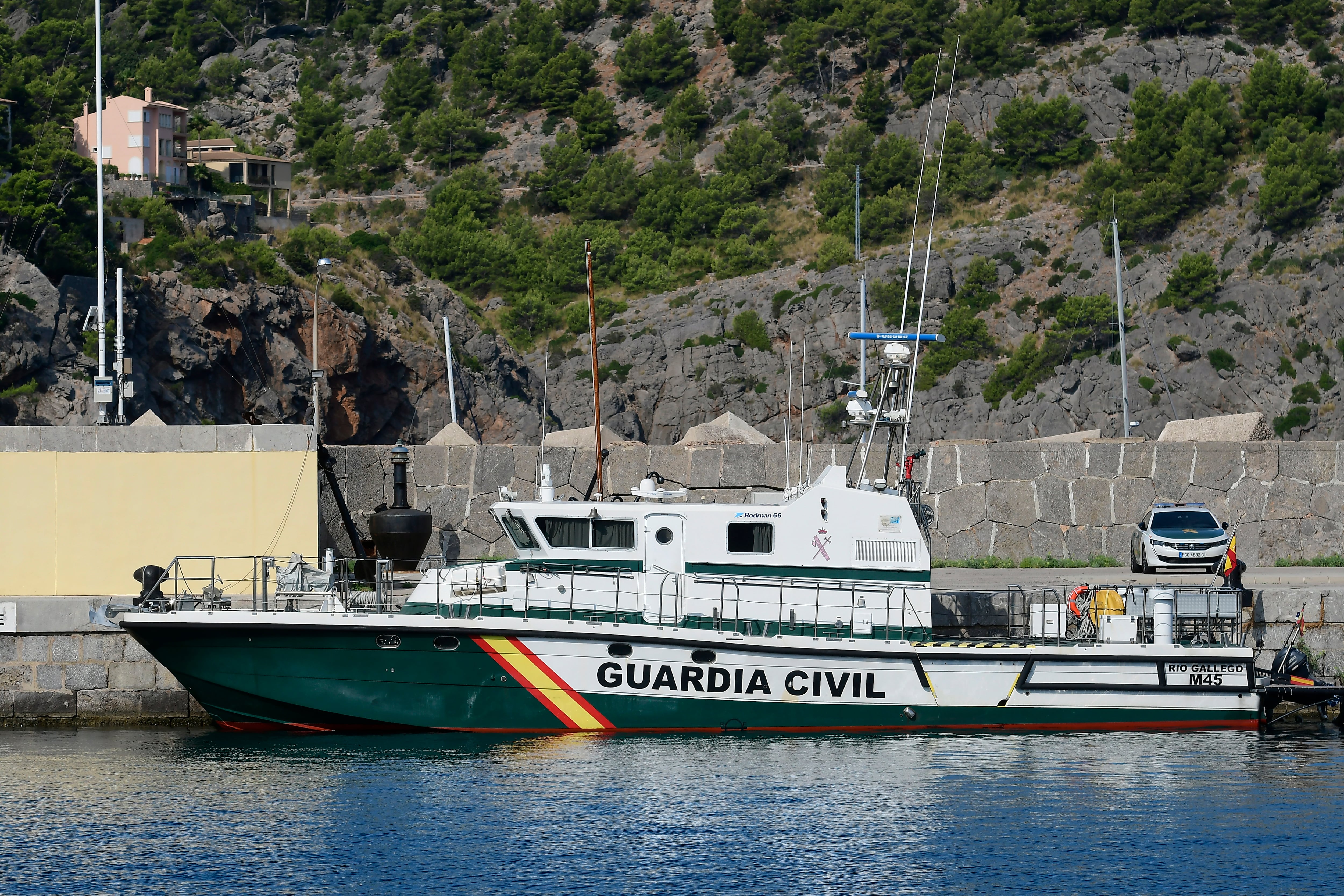 Hallan los cuerpos de un padre y su hijo en la avioneta que cayó al mar cerca del puerto de Sóller (Mallorca)