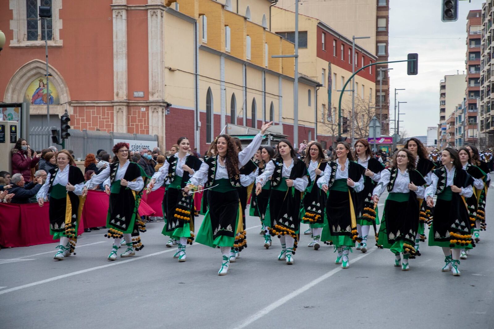 escuadra femenina de la comparsa de Maseros