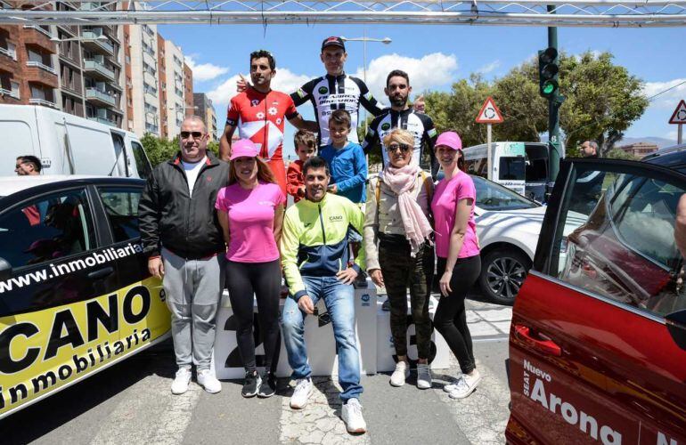 El podio final de una gran carrera ciclista.