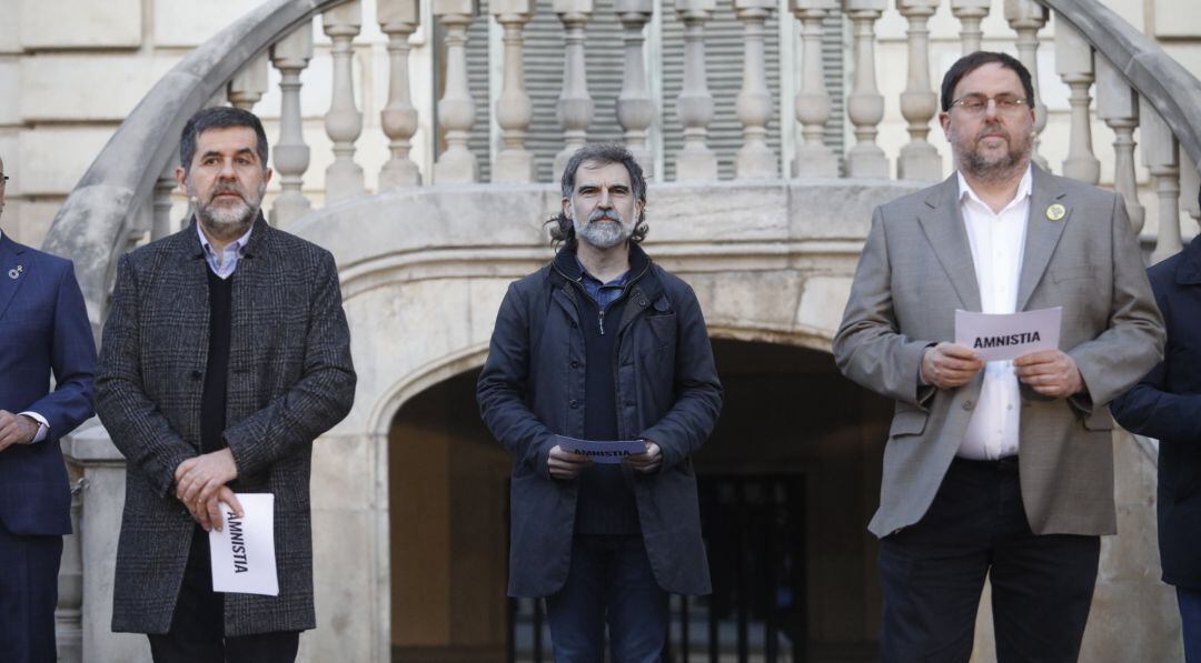 El expresidente de la ANC y exdiputado de JxCat, Jordi Sànchez, el presidente de Òmnium Cultural, Jordi Cuixart y el líder de ERC y exvicepresidente del Govern, Oriol Junqueras.