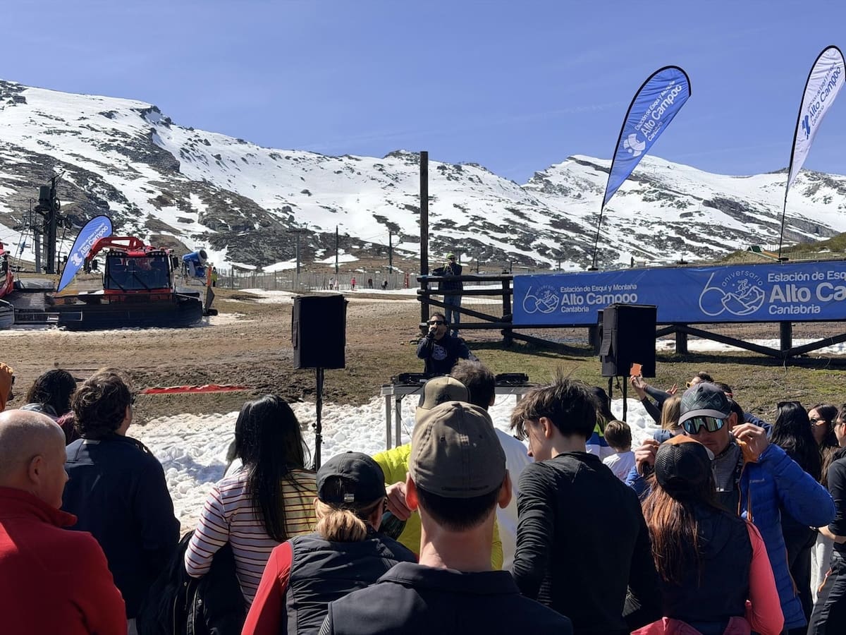 Alto Campoo despide la temporada con música, nieve y miles de visitantes