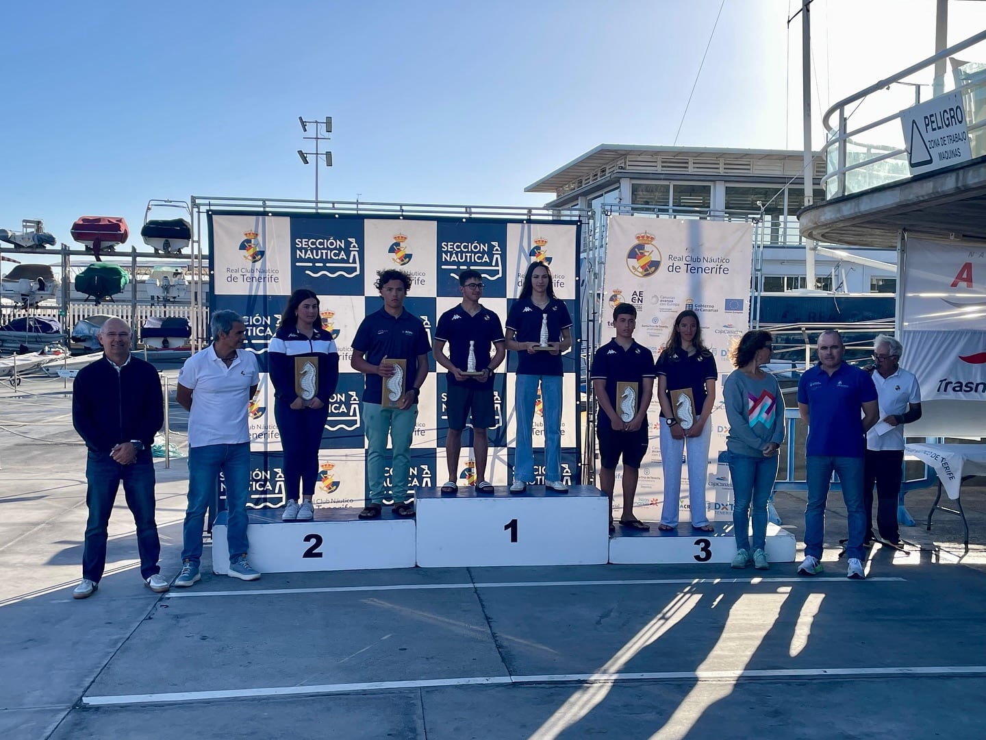 Guillermo Bravo de Laguna en el segundo cajón del podio de la Copa de Canarias ILCA 4.