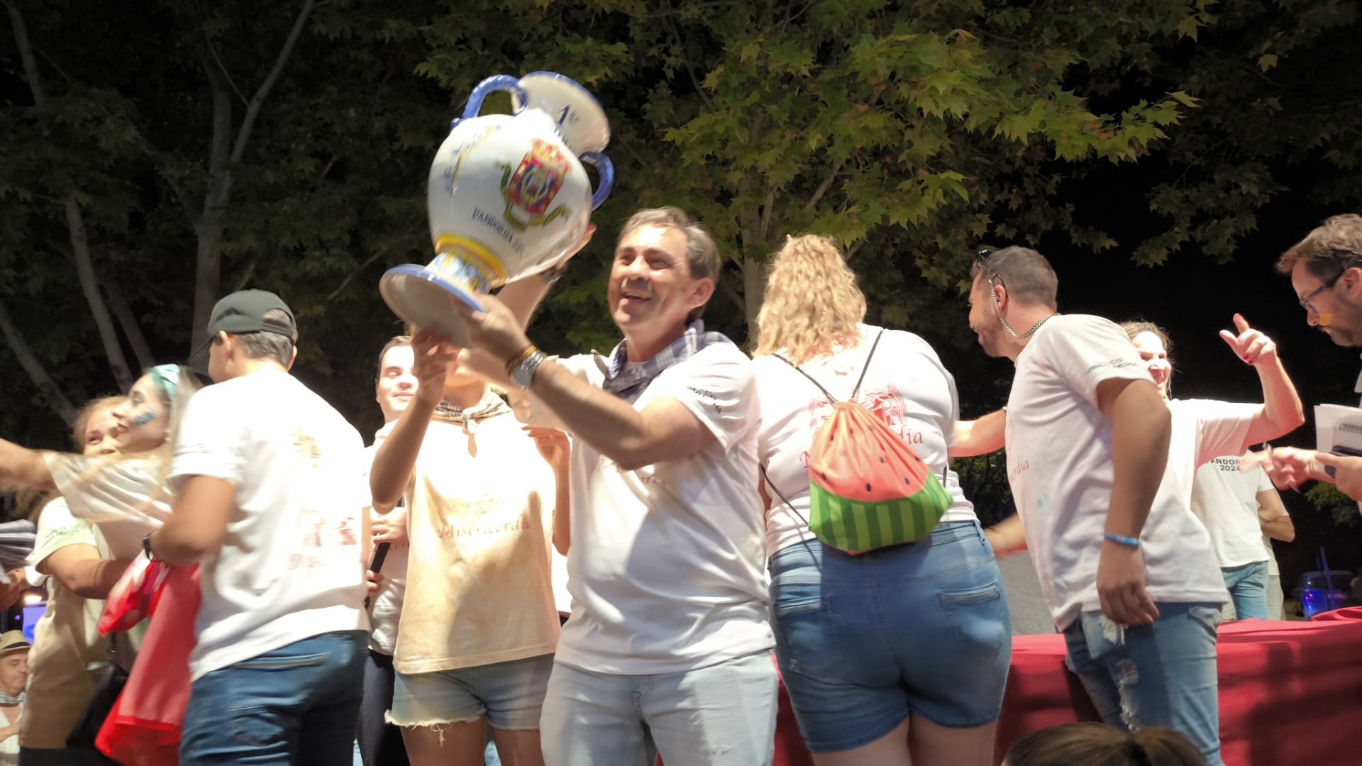 El Grupo &quot;Misericordia&quot; ha ganado el plato gordo de cerámica talaverana