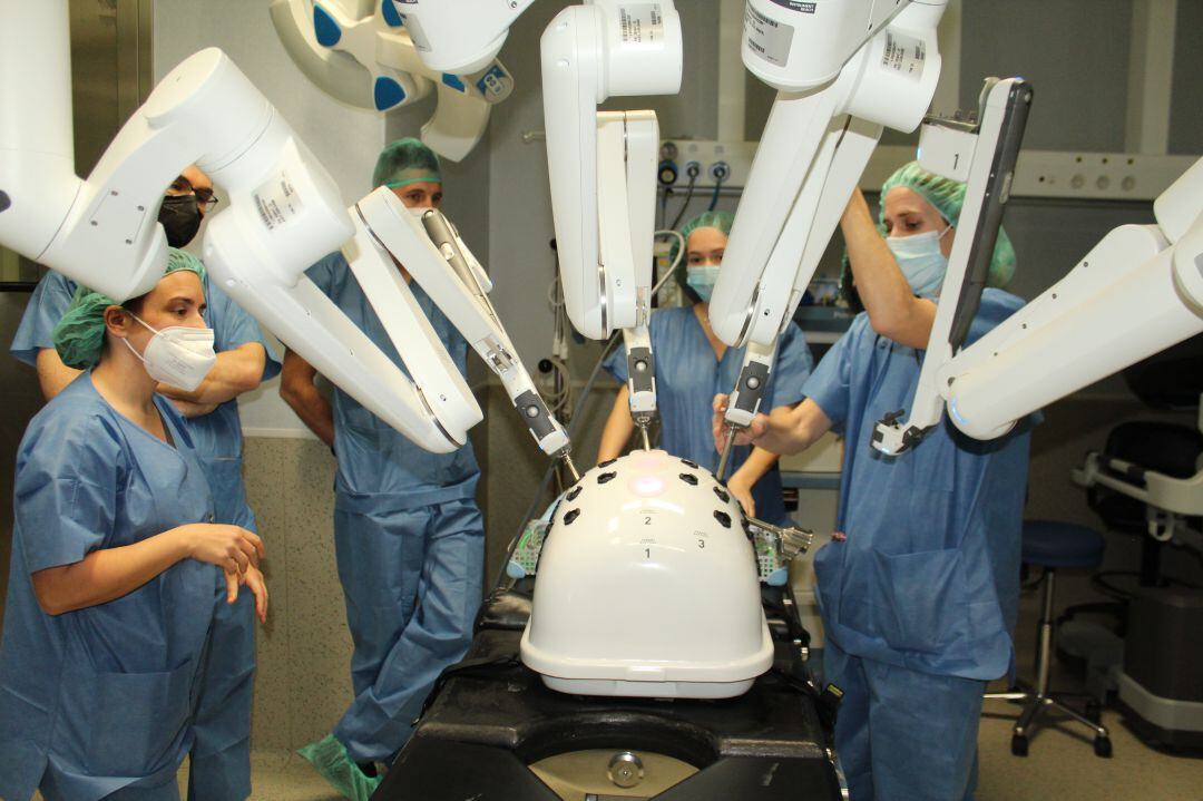 Los alumnos del curso son urólogos de hospitales de Vigo, Lugo, Ourense y Santiago. 
 