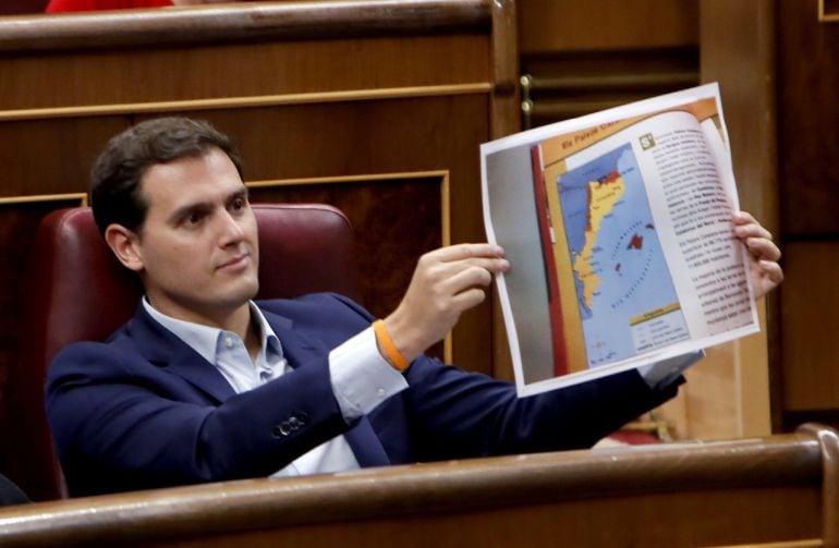 El presidente de Ciudadanos, Albert Rivera, durante el pleno del Congreso de los Diputados