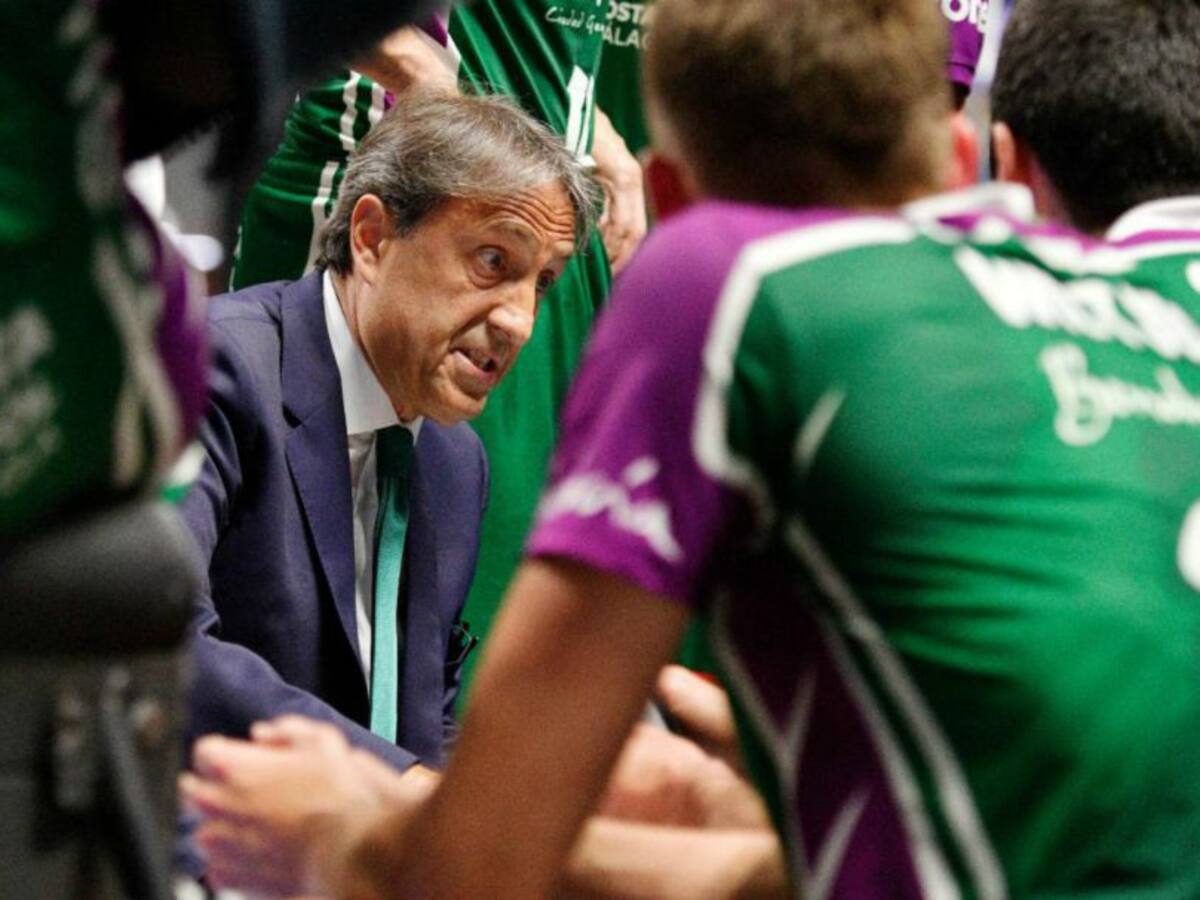 El técnico del Unicaja Luis Casimiro sigue aumentado su currículum