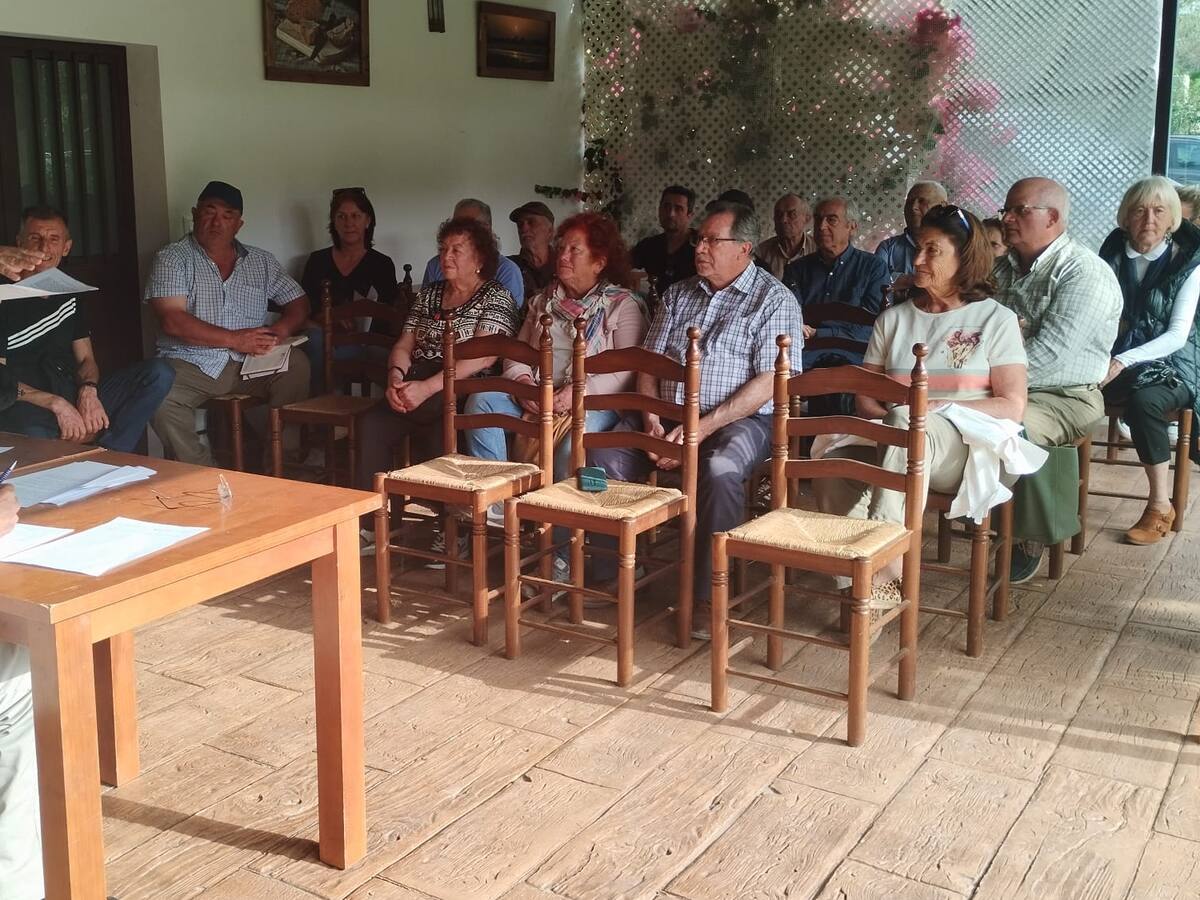 Vecinos y empresarios de Tarifa se unen para exigir soluciones a los cortes de luz