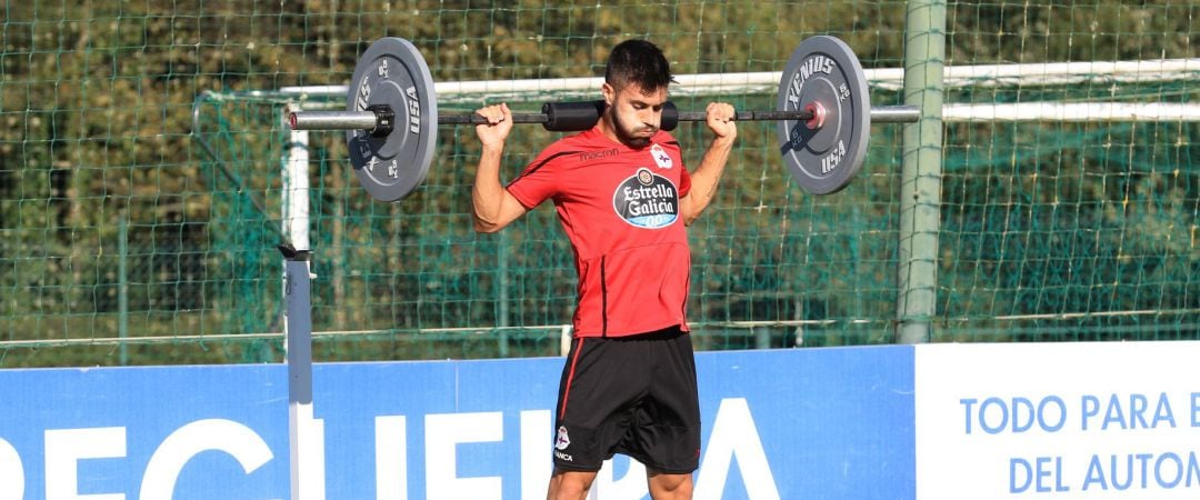 Carles Gil en un entrenamiento