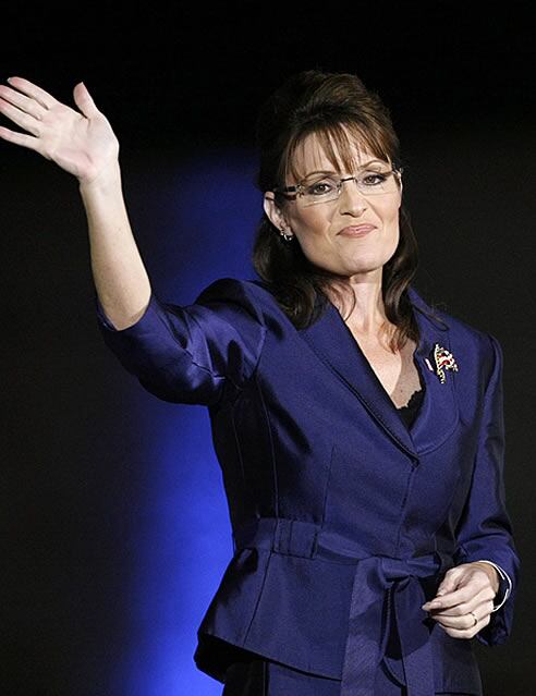 Lo hace tras la polémica de que se había gastado 150.000 dólares en renovar su vestuario para las elecciones estadounidenses